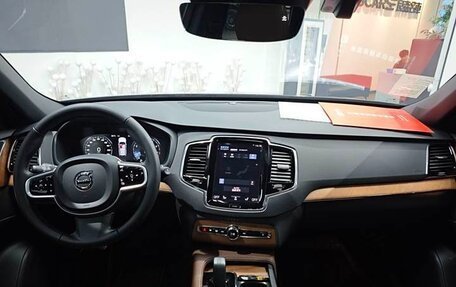 Volvo XC90 II рестайлинг, 2021 год, 5 750 000 рублей, 9 фотография