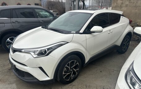 Toyota C-HR I рестайлинг, 2021 год, 1 753 000 рублей, 4 фотография