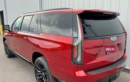 Cadillac Escalade V, 2024 год, 18 333 000 рублей, 3 фотография