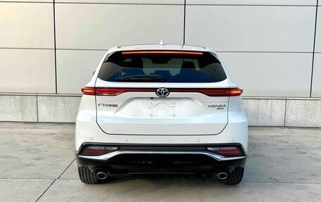 Toyota Venza, 2022 год, 2 898 000 рублей, 3 фотография