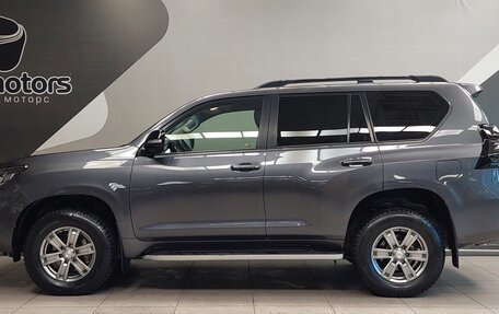 Toyota Land Cruiser Prado 150 рестайлинг 2, 2021 год, 6 800 000 рублей, 5 фотография