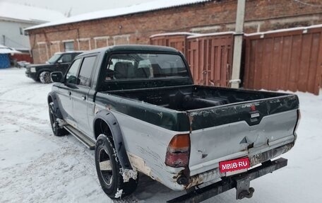 Mitsubishi L200 III рестайлинг, 1998 год, 440 000 рублей, 9 фотография