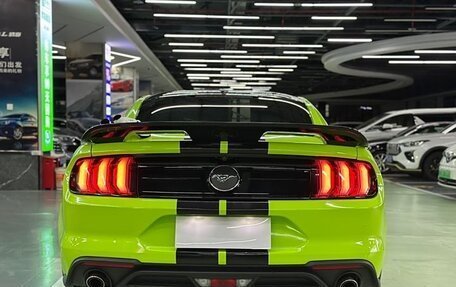 Ford Mustang VI рестайлинг, 2020 год, 9 фотография