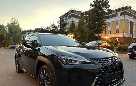 Lexus UX I, 2019 год, 4 200 000 рублей, 1 фотография