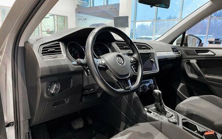 Volkswagen Tiguan II, 2019 год, 3 114 100 рублей, 20 фотография