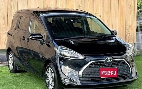 Toyota Sienta II, 2021 год, 1 380 000 рублей, 1 фотография