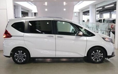 Honda Freed II, 2021 год, 1 255 555 рублей, 4 фотография