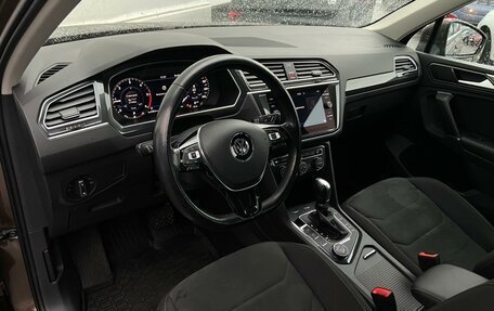 Volkswagen Tiguan II, 2018 год, 2 627 800 рублей, 5 фотография