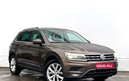 Volkswagen Tiguan II, 2018 год, 2 627 800 рублей, 3 фотография