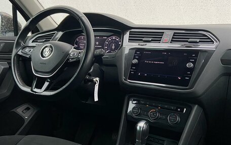 Volkswagen Tiguan II, 2018 год, 2 627 800 рублей, 18 фотография