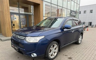 Mitsubishi Outlander III рестайлинг 3, 2013 год, 1 270 000 рублей, 1 фотография