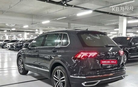 Volkswagen Tiguan II, 2021 год, 2 980 888 рублей, 4 фотография