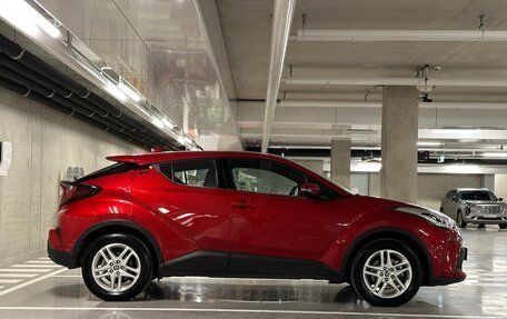 Toyota C-HR I рестайлинг, 2022 год, 3 150 000 рублей, 7 фотография