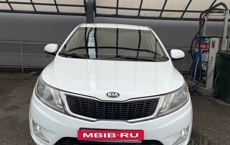 KIA Rio III рестайлинг, 2014 год, 1 070 000 рублей, 2 фотография