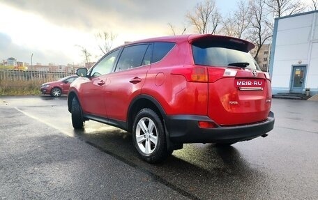 Toyota RAV4, 2013 год, 1 800 000 рублей, 5 фотография