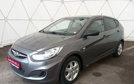 Hyundai Solaris II рестайлинг, 2013 год, 818 000 рублей, 1 фотография