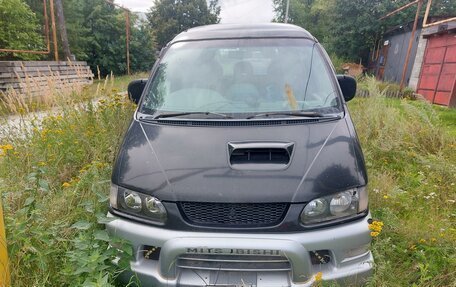 Mitsubishi Delica IV, 1997 год, 300 000 рублей, 1 фотография