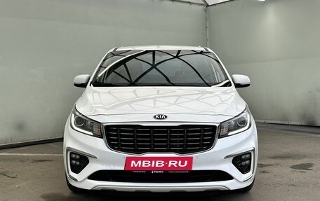 KIA Carnival III, 2018 год, 2 930 000 рублей, 3 фотография