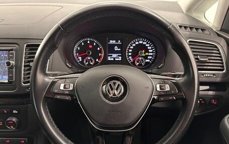 Volkswagen Sharan II, 2016 год, 1 300 000 рублей, 13 фотография