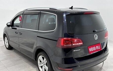 Volkswagen Sharan II, 2016 год, 1 300 000 рублей, 8 фотография