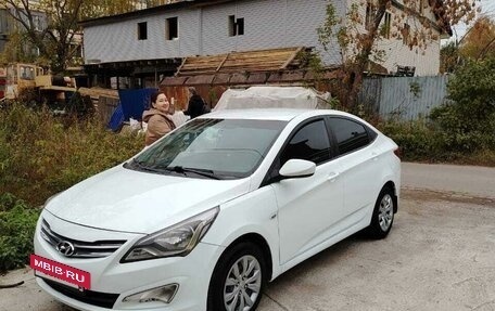 Hyundai Solaris II рестайлинг, 2014 год, 415 000 рублей, 2 фотография