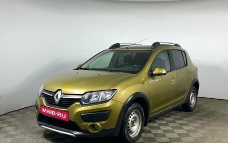 Renault Sandero II рестайлинг, 2015 год, 990 000 рублей, 1 фотография