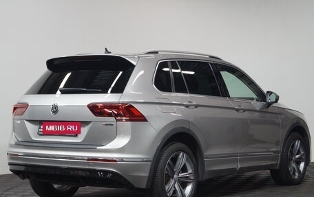 Volkswagen Tiguan II, 2018 год, 2 615 000 рублей, 4 фотография