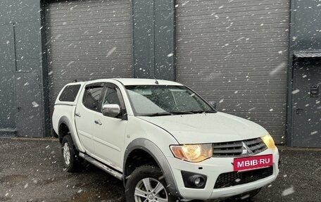 Mitsubishi L200 IV рестайлинг, 2012 год, 1 400 000 рублей, 2 фотография