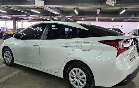 Toyota Prius IV XW50, 2021 год, 2 520 500 рублей, 3 фотография