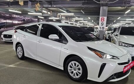 Toyota Prius IV XW50, 2021 год, 2 520 500 рублей, 2 фотография