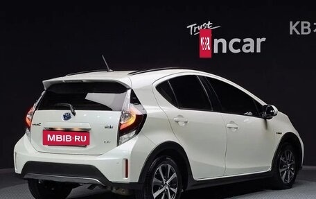 Toyota Prius c I, 2021 год, 1 568 464 рублей, 2 фотография