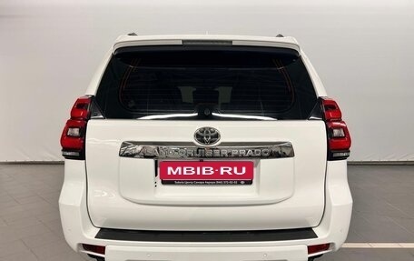 Toyota Land Cruiser Prado 150 рестайлинг 2, 2018 год, 5 099 000 рублей, 4 фотография