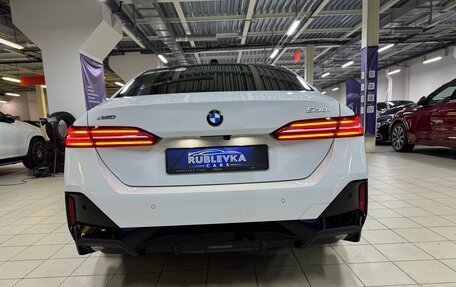 BMW 5 серия, 2023 год, 9 749 000 рублей, 17 фотография