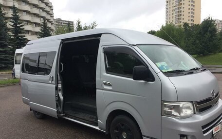 Toyota HiAce H200, 2012 год, 3 150 000 рублей, 2 фотография