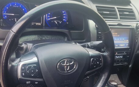 Toyota Camry, 2017 год, 2 680 000 рублей, 4 фотография