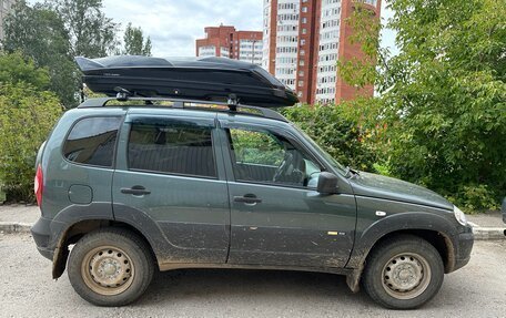 Chevrolet Niva I рестайлинг, 2017 год, 840 000 рублей, 5 фотография