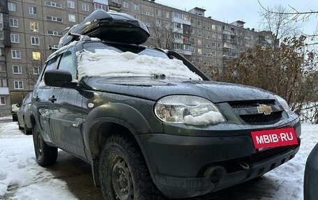 Chevrolet Niva I рестайлинг, 2017 год, 840 000 рублей, 2 фотография