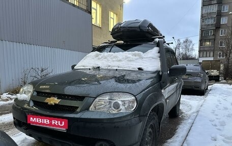 Chevrolet Niva I рестайлинг, 2017 год, 840 000 рублей, 3 фотография