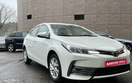 Toyota Corolla, 2018 год, 1 910 000 рублей, 8 фотография