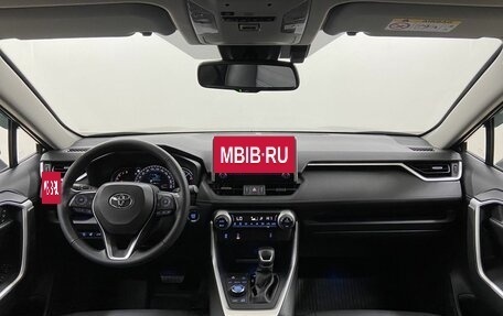 Toyota RAV4, 2022 год, 4 236 000 рублей, 17 фотография