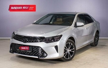 Toyota Camry, 2017 год, 2 350 000 рублей, 1 фотография