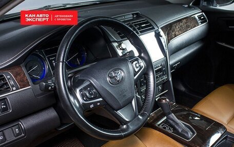 Toyota Camry, 2017 год, 2 350 000 рублей, 5 фотография