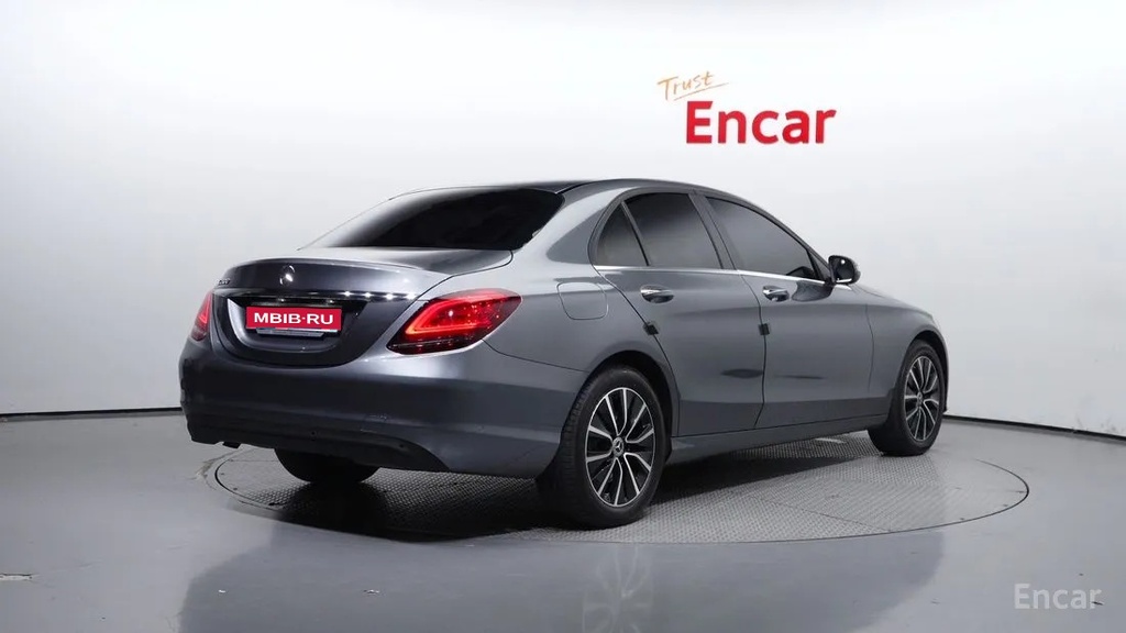 Mercedes-Benz C-Класс W205 рестайлинг, 2020 год, 3 050 000 рублей, 2 фотография