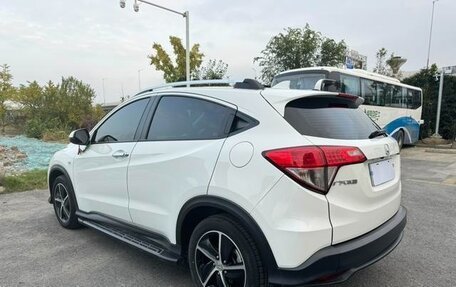 Honda Vezel, 2021 год, 1 735 000 рублей, 4 фотография