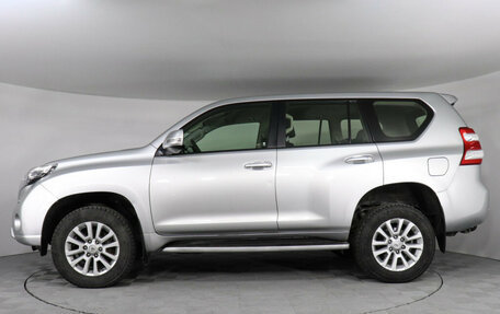 Toyota Land Cruiser Prado 150 рестайлинг 2, 2014 год, 3 099 000 рублей, 8 фотография