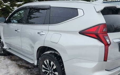 Mitsubishi Montero Sport, 2022 год, 4 800 000 рублей, 2 фотография