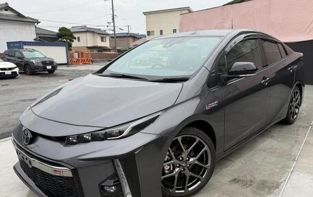 Toyota Prius IV XW50, 2021 год, 2 164 000 рублей, 8 фотография