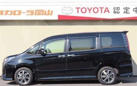 Toyota Noah III, 2020 год, 2 285 000 рублей, 4 фотография