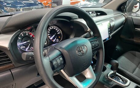 Toyota Hilux VIII, 2021 год, 5 935 000 рублей, 25 фотография