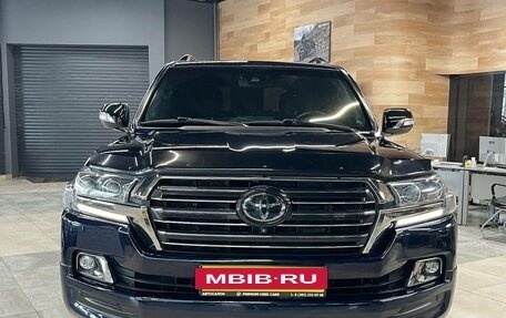 Toyota Land Cruiser 200, 2018 год, 7 800 000 рублей, 3 фотография